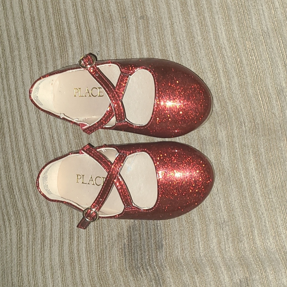 NEW SHOES NEVER WORN NO TAGS
